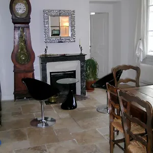 https://le-marais-3-bedrooms-apt.fr-paris.fr